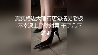 女神的幸福生活，超高颜值清纯美女，夹着大肥穴揉搓自慰