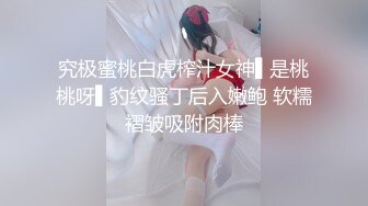 【超巨乳】Onlyfans Jade 福利合集，两只手都把握不住一只大灯