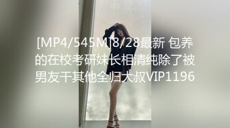 【网红福利】阿朱大尺度自拍 把小穴掰开 2V (1)