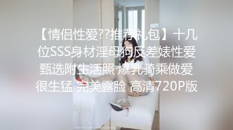 风情芭比娃娃TS千舞 闺房打扮漂漂亮亮喂儿子吃小爱鸟鸟,嗯啊嗯啊..鸡巴好痒，多舔舔好喜欢被你吃