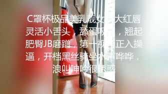 最新流出福利，NTR骚妻性感极品崇黑讨黑BBC女神【爱已婚少妇】私拍，被黑驴屌花式爆肏3P生猛，国屌已经满足不了 (2)