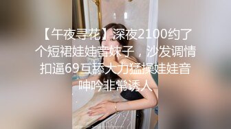 商业街跟随抄底JK漂亮美眉 两次抄到同一位小姐姐 貌似很喜欢JK和黑骚丁 大屁屁一扭一扭超性感