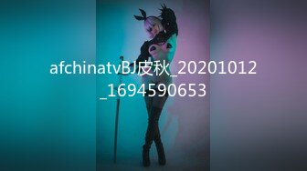 [MP4]STP27071 03年高颜值嫩妹！初下海！D罩杯超大乳晕 观众的强烈要求下看奶 撩下小背心一对打车灯，揉捏太诱人了 VIP0600