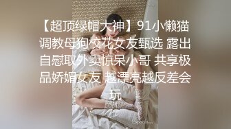 还是学生妹的大眼女神，深邃的五官像新疆人