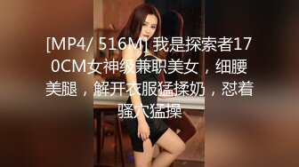 游乐场女厕全景偷拍几个撅着屁股嘘嘘的高颜值美女 (1)