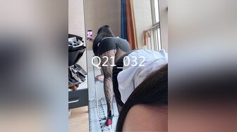 火车站、高铁、商场等多个场合专挑美女抄底裙内风光 (2)